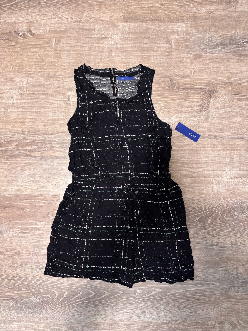 Apt. 9 NWT Women's Size M Navy Plaid Sleeveless Romper Stretch Shorts